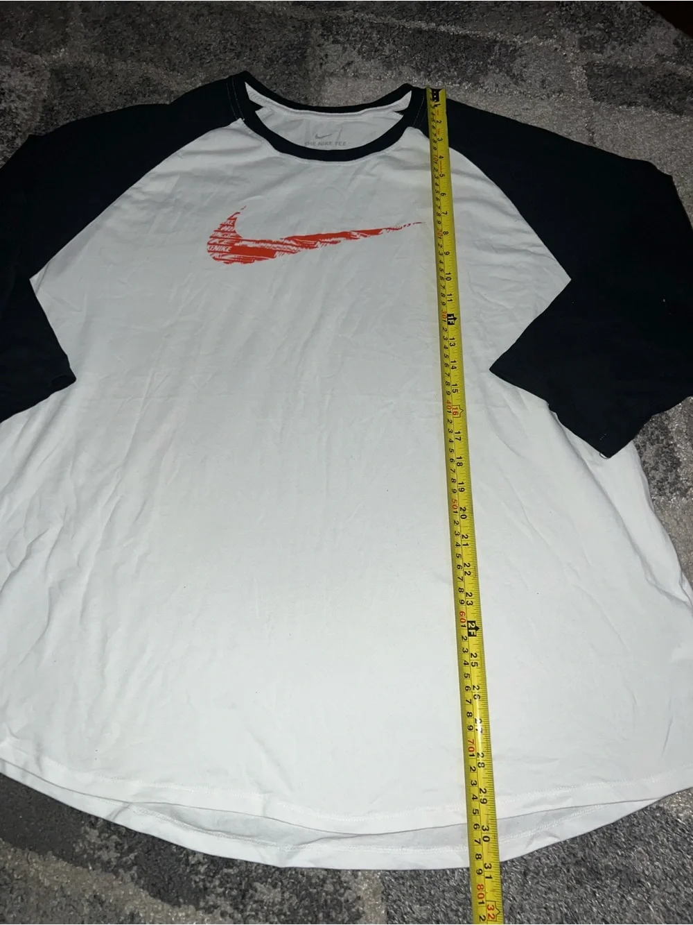 Nike Men’s White and Black Raglan Logo Shirt size XXL - Picture 6 of 10